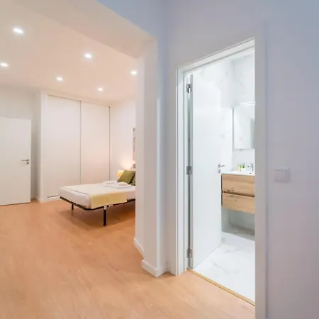 Bright 3br W/ 2 Baths - Near Graca & Tagus | By Airnest *