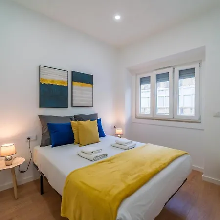 Bright 3br W/ 2 Baths - Near Graca & Tagus | By Airnest
