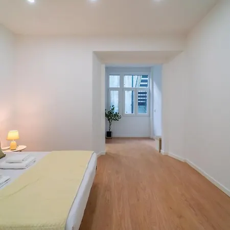 Bright 3br W/ 2 Baths - Near Graca & Tagus | By Airnest דירה