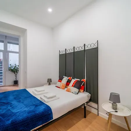 Bright 3br W/ 2 Baths - Near Graca & Tagus | By Airnest דירה *