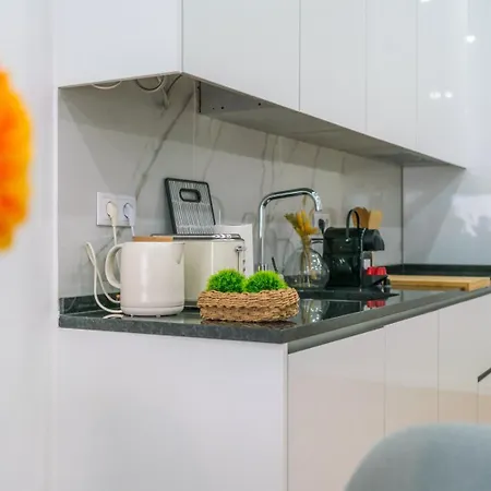 Bright 3br W/ 2 Baths - Near Graca & Tagus | By Airnest *